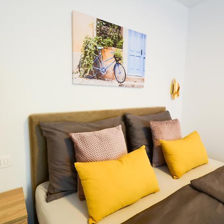 Apartment Grey&Yellow Zadar Buitenkant foto