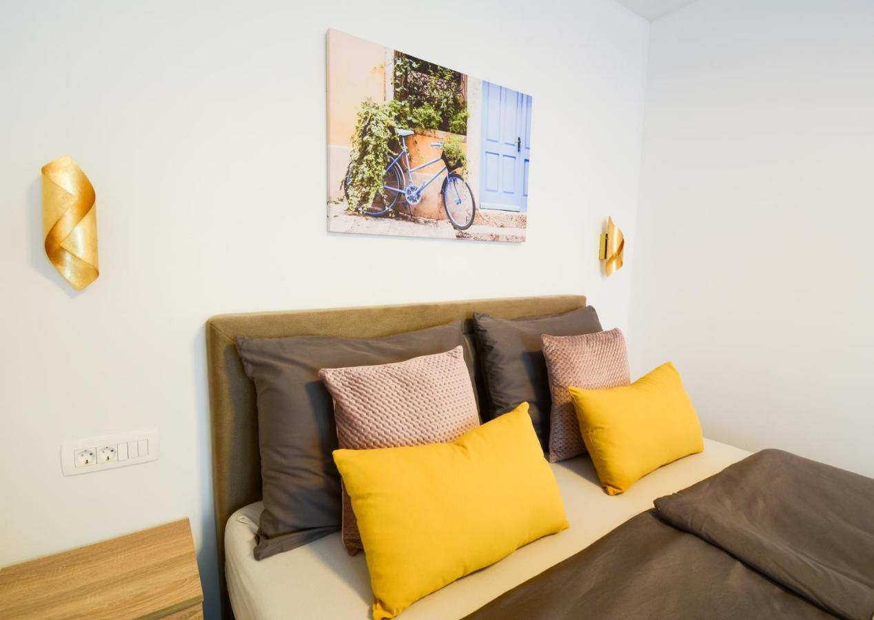 Apartment Grey&Yellow Zadar Buitenkant foto